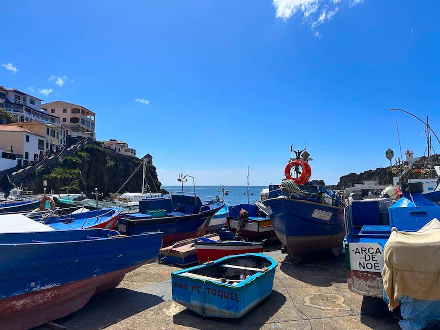 Der Hafen von C&acirc;mara de Lobos