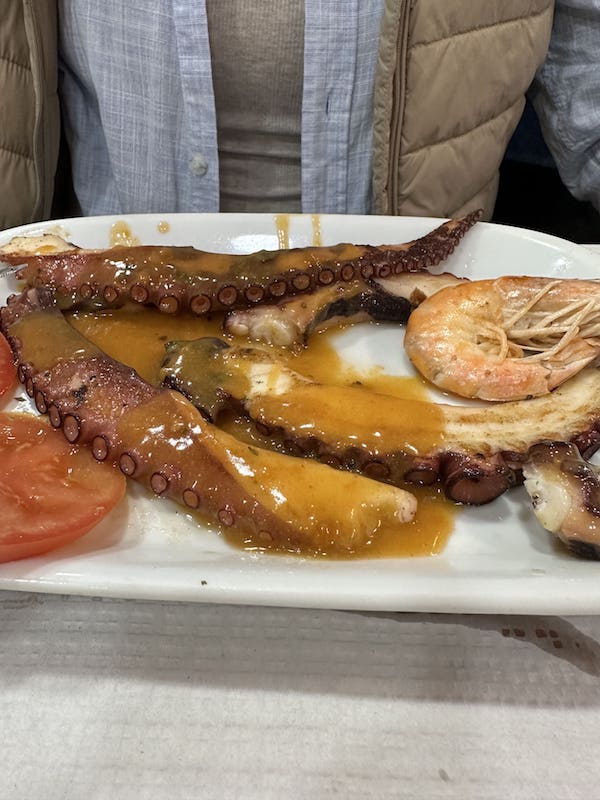 Tintenfisch mit exotischer Passionsfruchtsauce