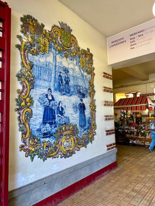 Die Markthalle Mercado dos Lavradores