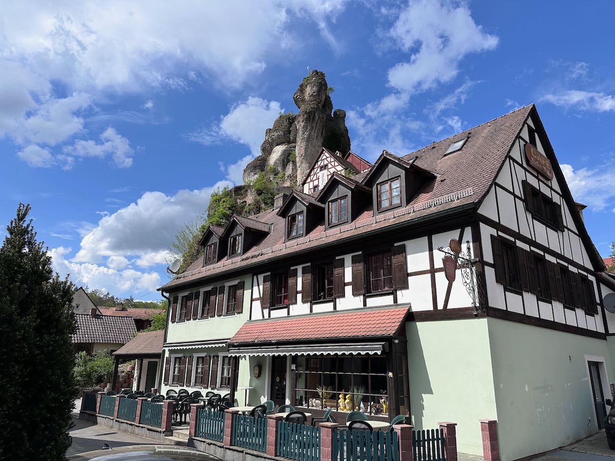 Das Felsendorf T&uuml;chersfeld in der Fr&auml;nkischen Schweiz