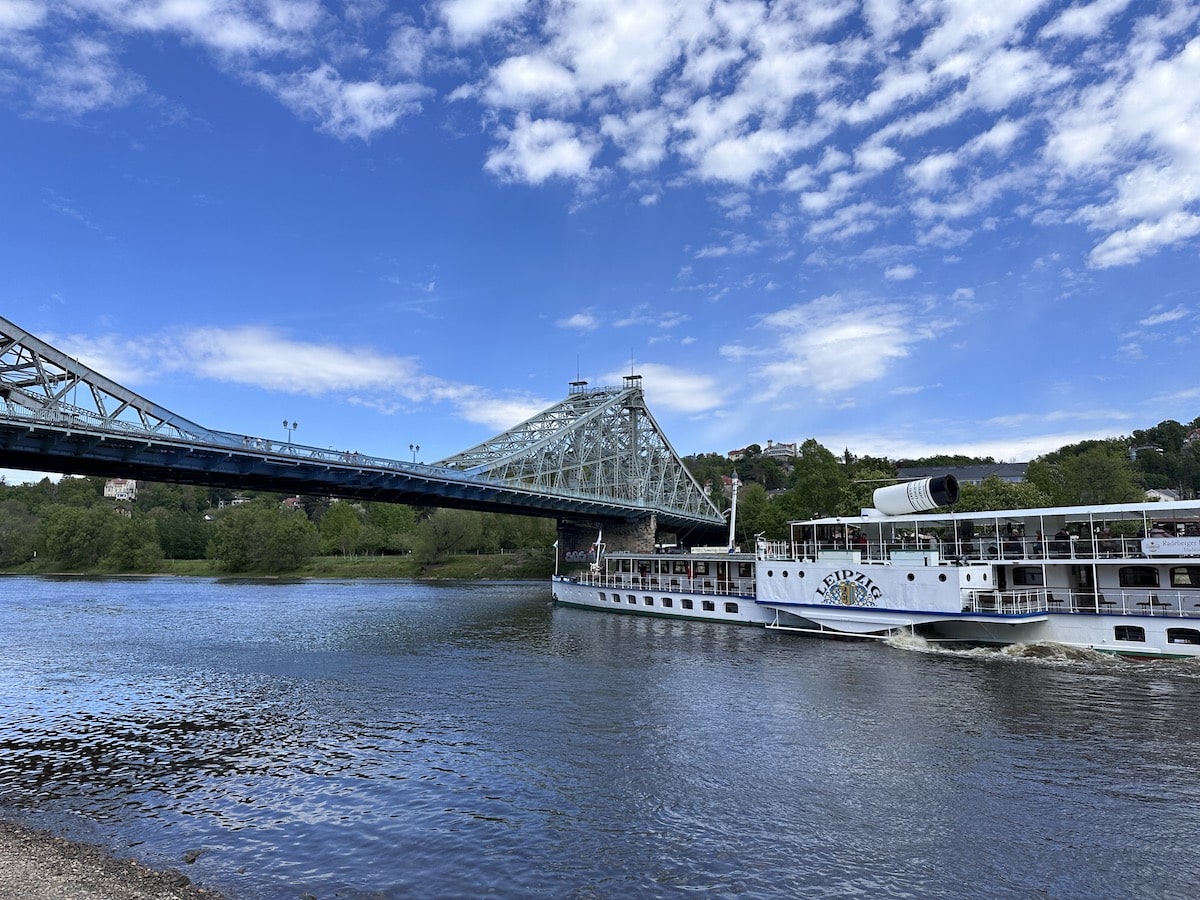 Das Blaue Wunder, eine Stahlbr&uuml;cke &uuml;ber die Elbe in Dresden