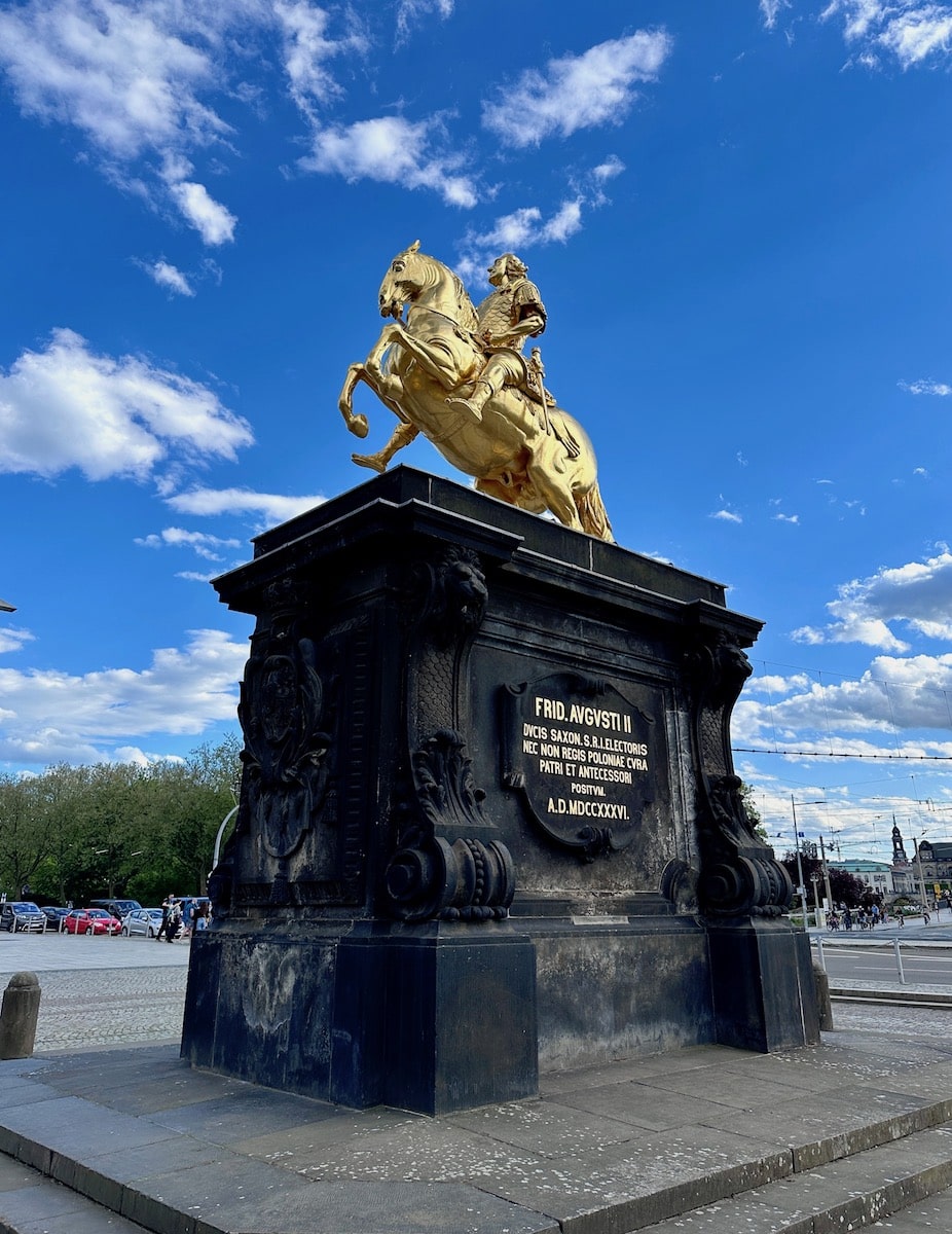 Der Goldene Reiter am Neust&auml;dter Markt